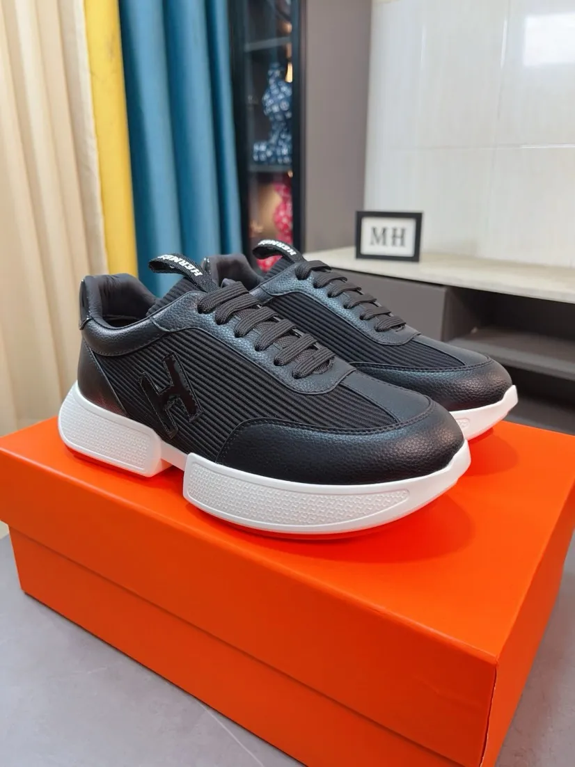 Men's shoes 💰460🌸🌸【HERMES】Hermès high-end quality original shoe upper: 🔝tumbled calfskin, suede calfskin, shoe body sewn H totem, outsole: ultra-light TPU foam·rubber; two-color molded outsole, ultra-high quality control·fine workmanship: highlighting (high-end·luxury·grade) 38-44 (45 can be customized)